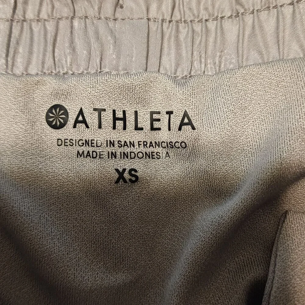 Athleta sz XS Shiny Camo Racer Shorts